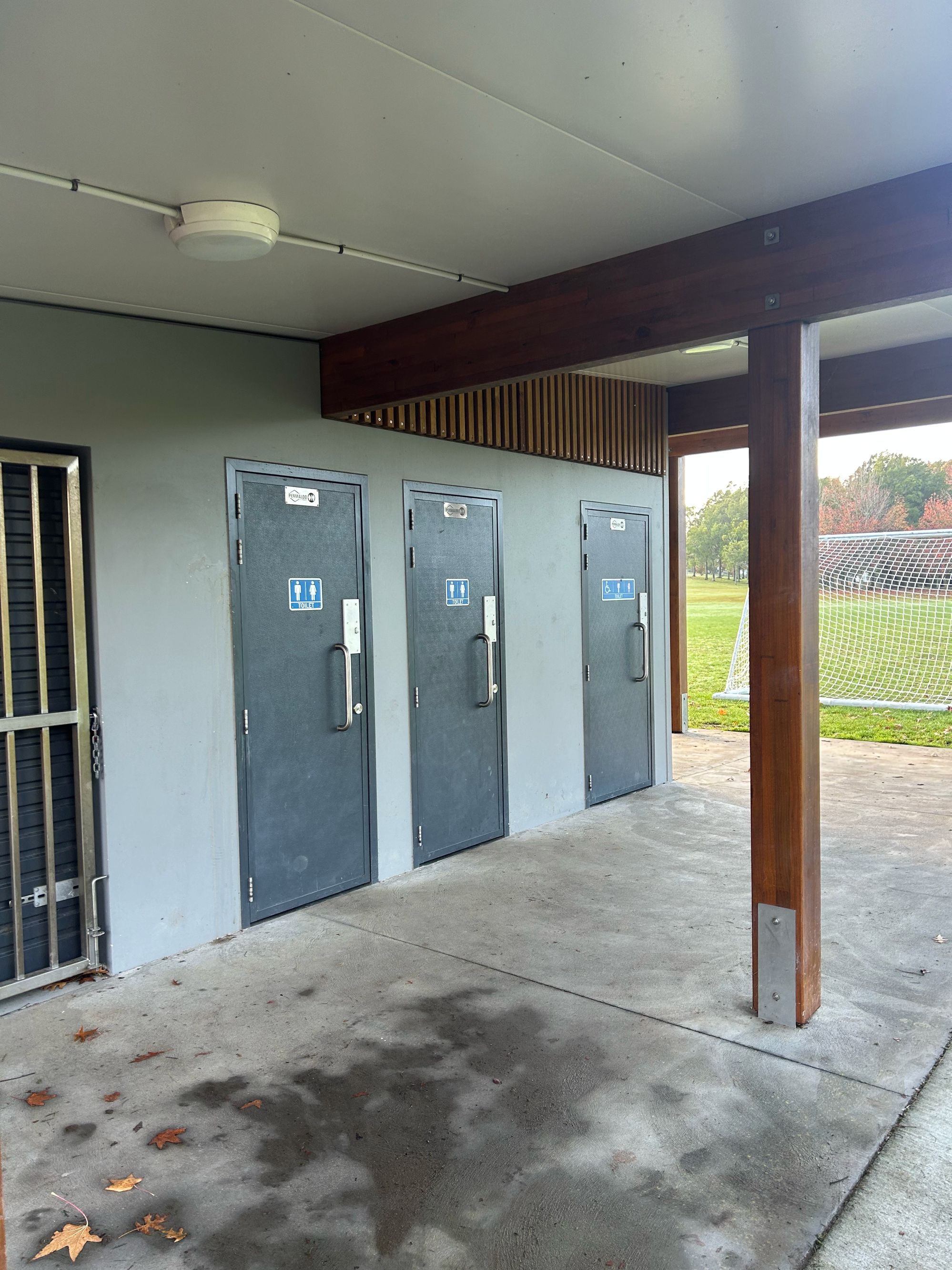 Porritt Stadium Self Contained Vehicle Campground - Image 3
