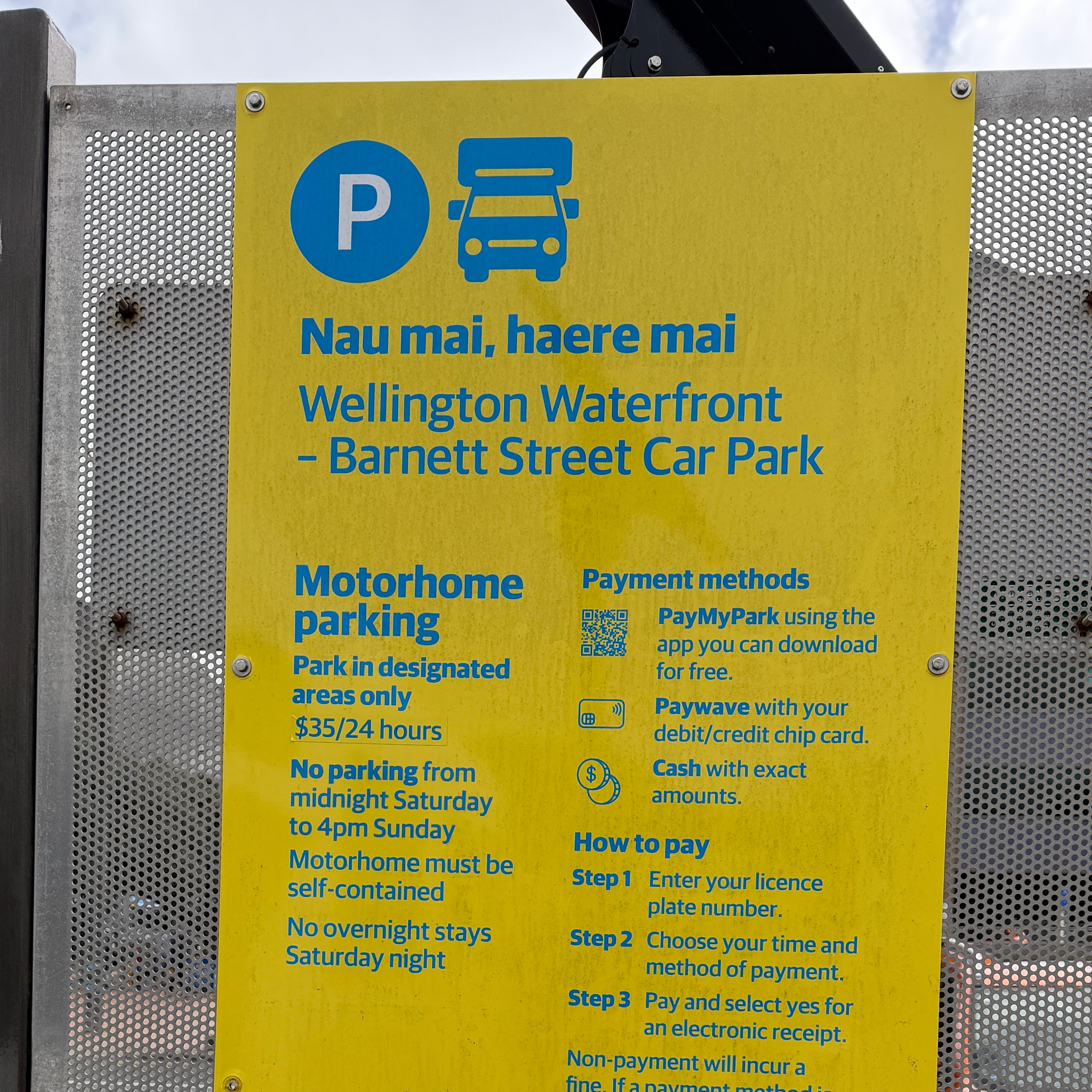 Reisende foto av Barnett Street Car Park