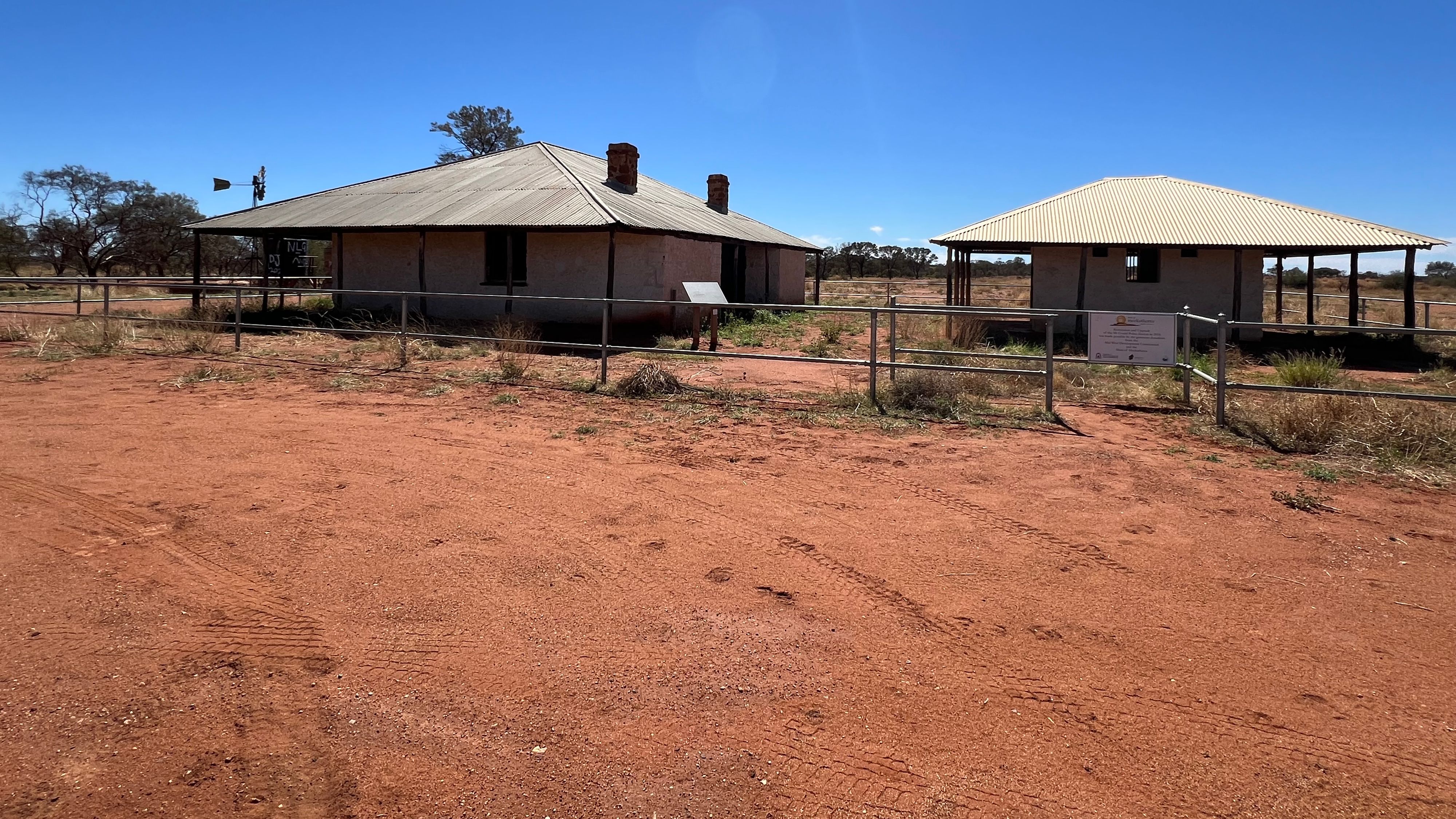 Gould lockup na silnici Meekatharra/Carnarvon