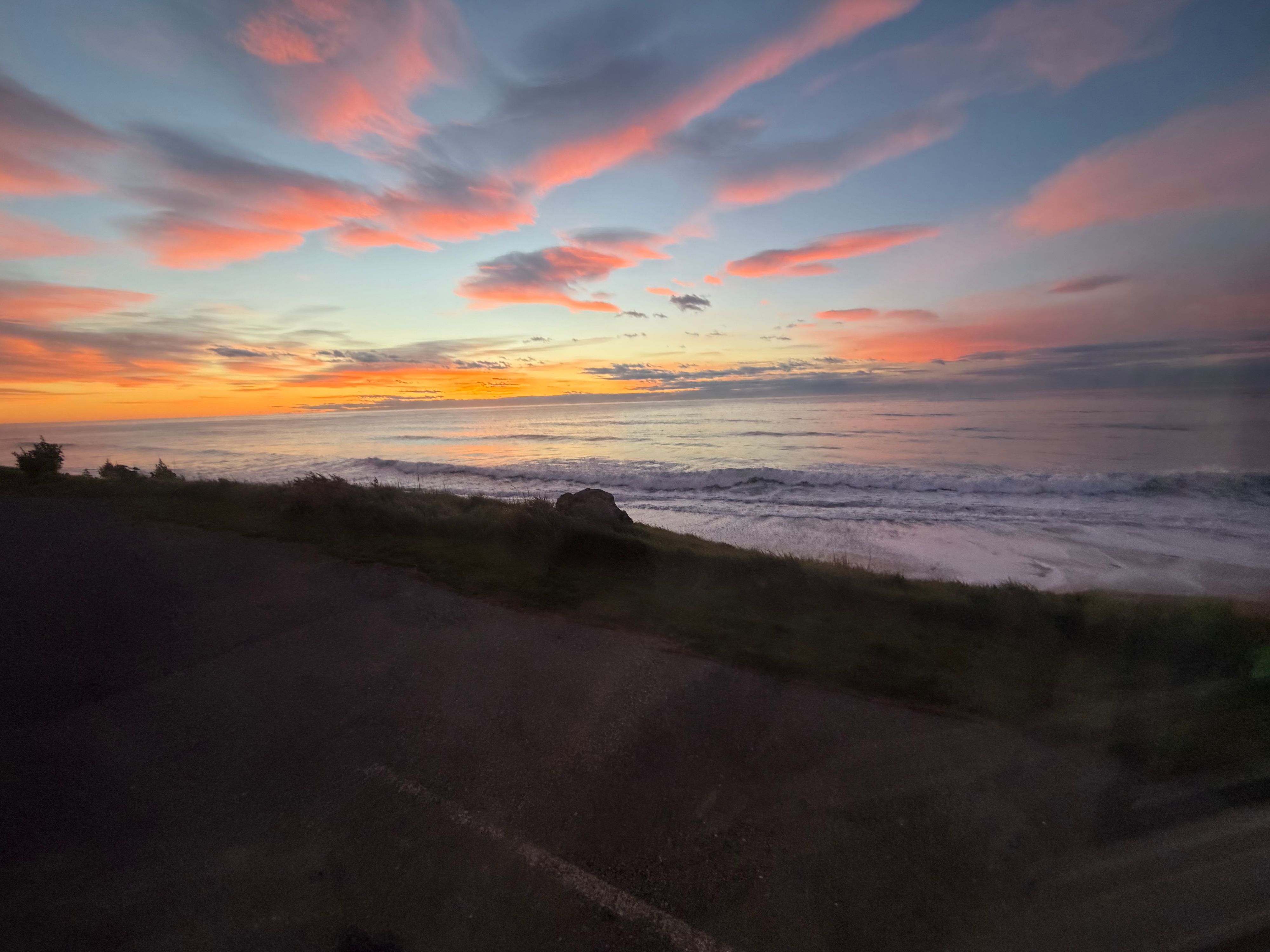 Traveller फ़ोटो Beach Road Driveway Camp की