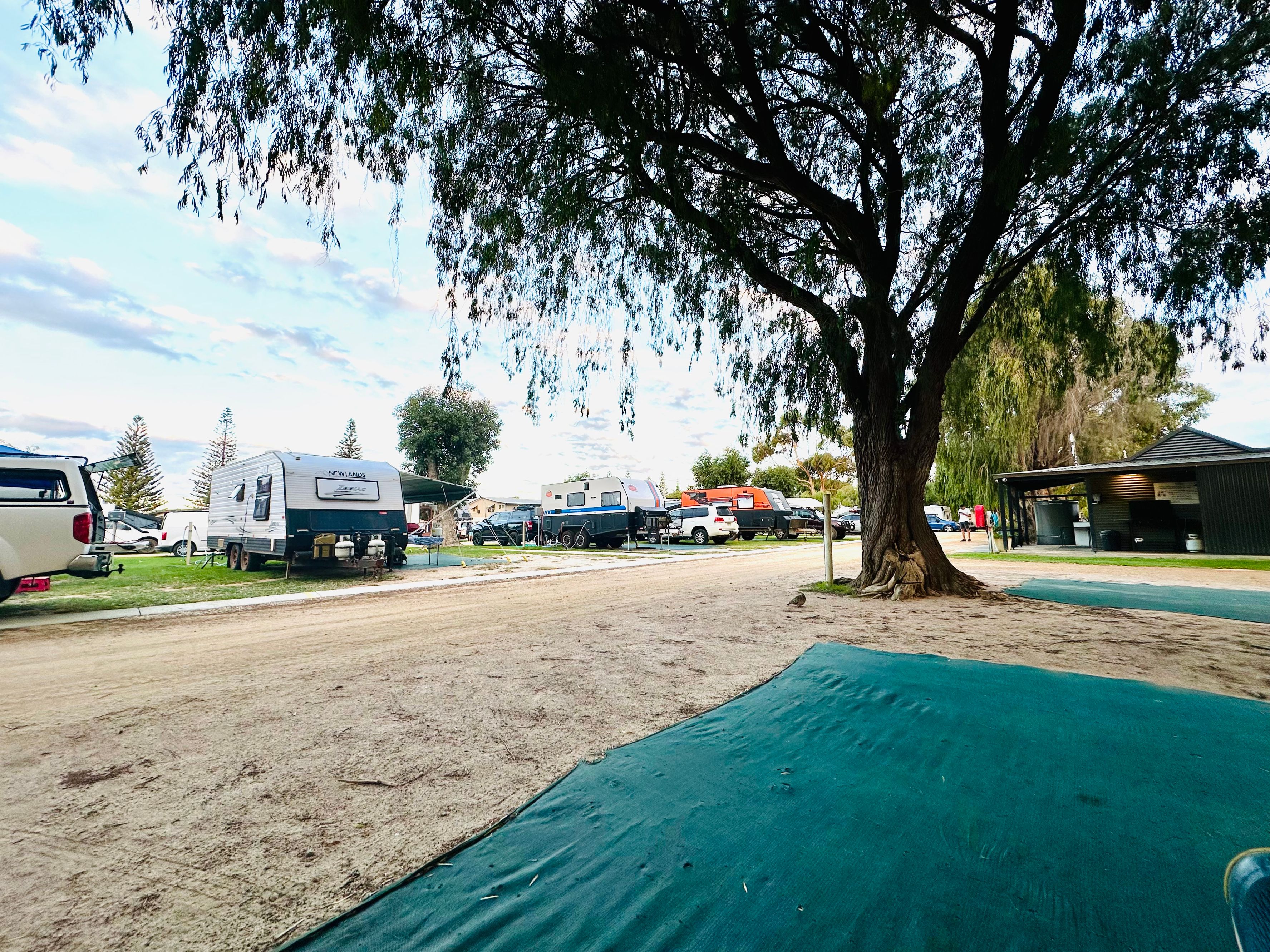 Bathers Paradise Caravan Park yakınındaki oteller - Image 3